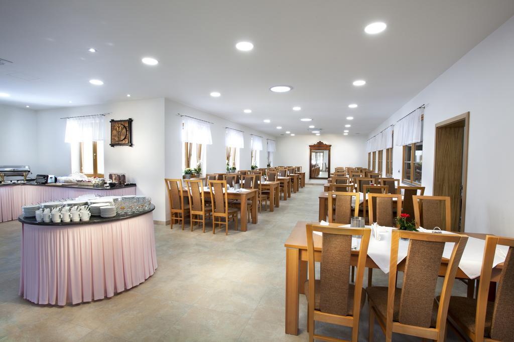 Hotel Celnice Břeclav Exterior foto