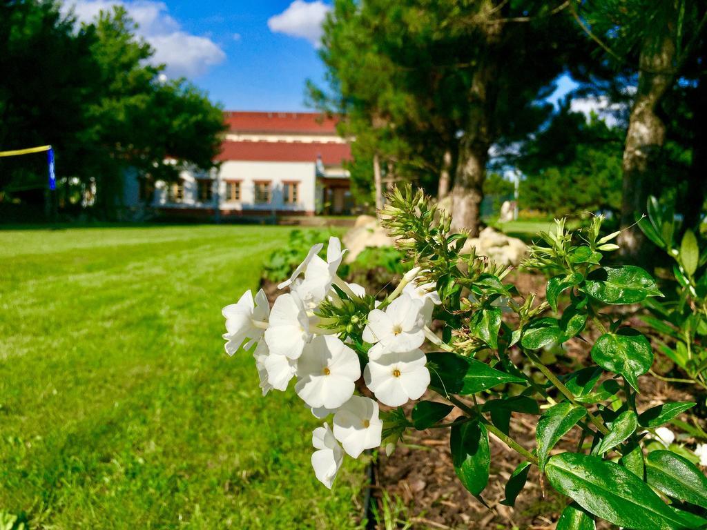 Hotel Celnice Břeclav Exterior foto